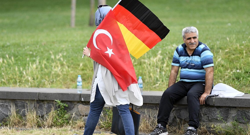 Alman vatandaşlığına geçen yabancıların sayısında geçen yıl yüzde 1.7 oranında artış oldu. - 1029586048