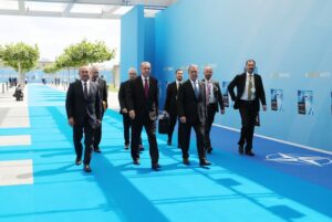 Cumhurbaşkanı Erdoğan, NATO Devlet ve Hükûmet Başkanları Zirvesi'ne katılmak üzere gittiği Belçika'nın başkenti Brüksel'e ulaştı. - 2018 07 11 nato 002 temsilcilik