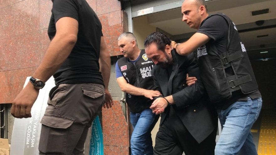 İstanbul merkezli yapılan operasyonda tutuklanan Adnan Oktar'ın, konulduğu Silivri Cezaevi'nden, Edirne F Tipi Kapalı Cezaevi'ne nakledileceği belirtildi. - adnan oktar ve kedicikleri adliyede 2 16 9 1531908017