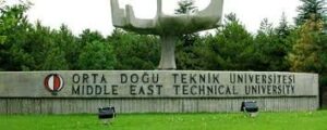 TURKİSHNEWS-  ODTÜ(Ortadoğu Teknik Üniversitesi) 2017-2018 eğitim yılı mezuniyet töreninde açılan pankartlar gündeme bomba gibi otururken açılan bir pankart hakkında soruşturma başlatıldı. - images 1