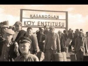 1940’lı yıllarda  savaşın, yokluğun, yoksulluğun ardından ülkemizde eğitime damgasını vuran Köy Enstitüleri, Türk aydınlanmasının en güzel eğitim yuvalarıydı. - hqdefault 1