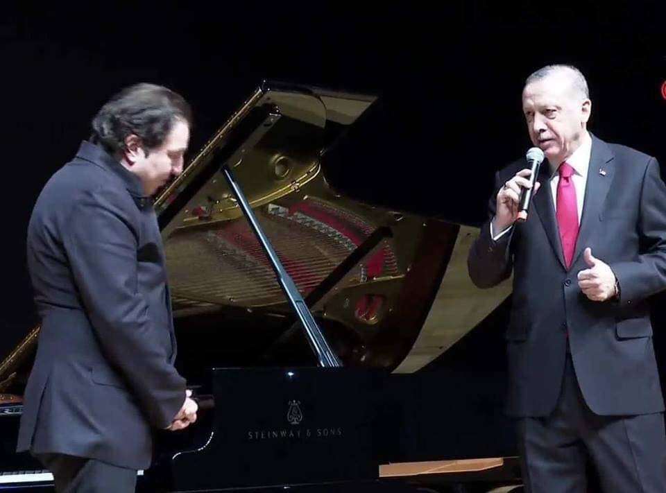 Cumhurbaşkanı Recep Tayyip Erdoğan Fazıl Say'ın konserine gitti