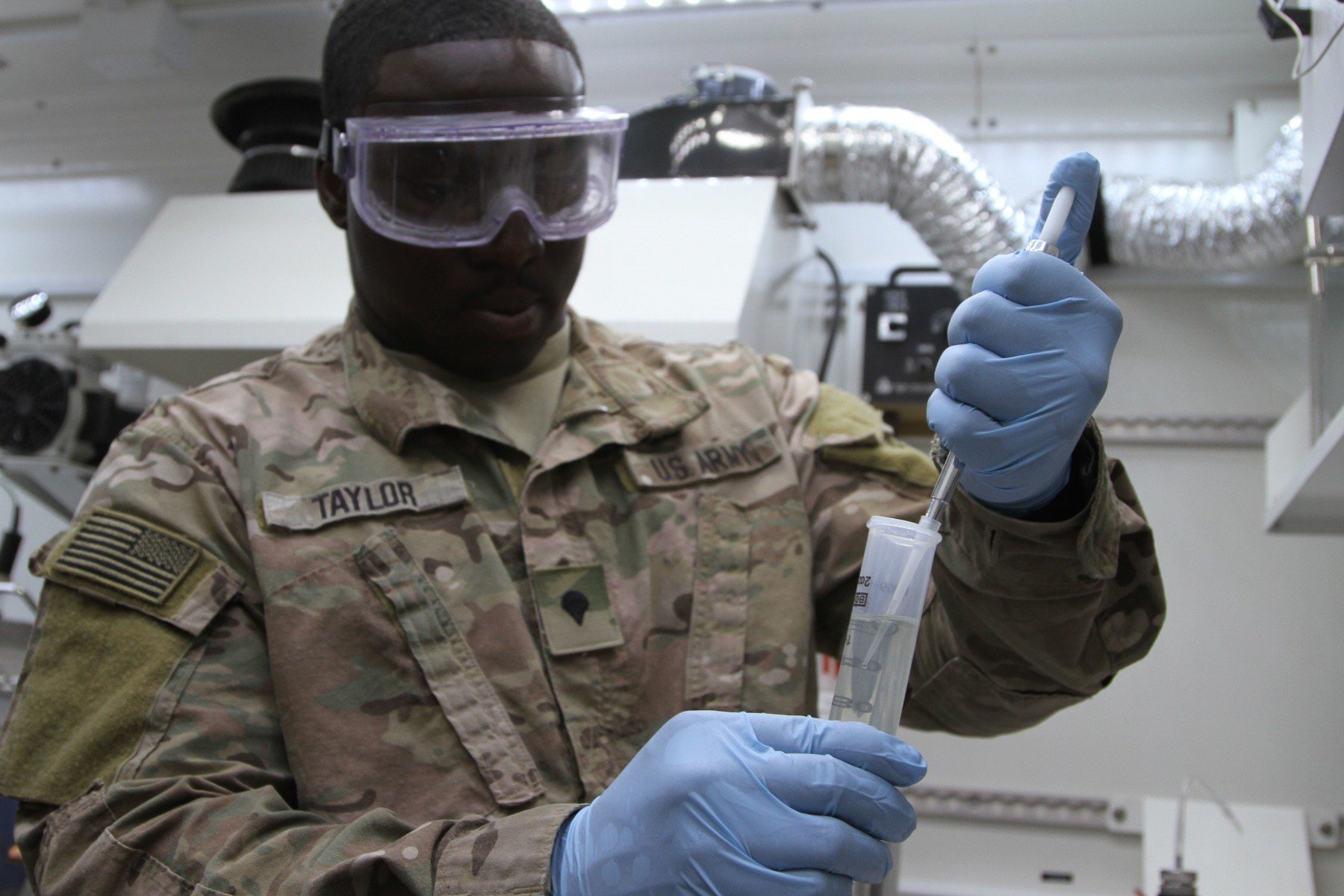 ABD’nin dünya genelinde 200’den fazla askeri biyolojik laboratuvarı var