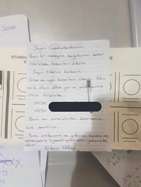 İstanbul'da tekrar sayımı yapılan Büyükşehir Belediye başkanlığı oy pusulalarında enteresan mesajlara rastlandı. İşte geçersiz sayılan pusulalardan görüntülenen bazıları : - oy pusulasi akp