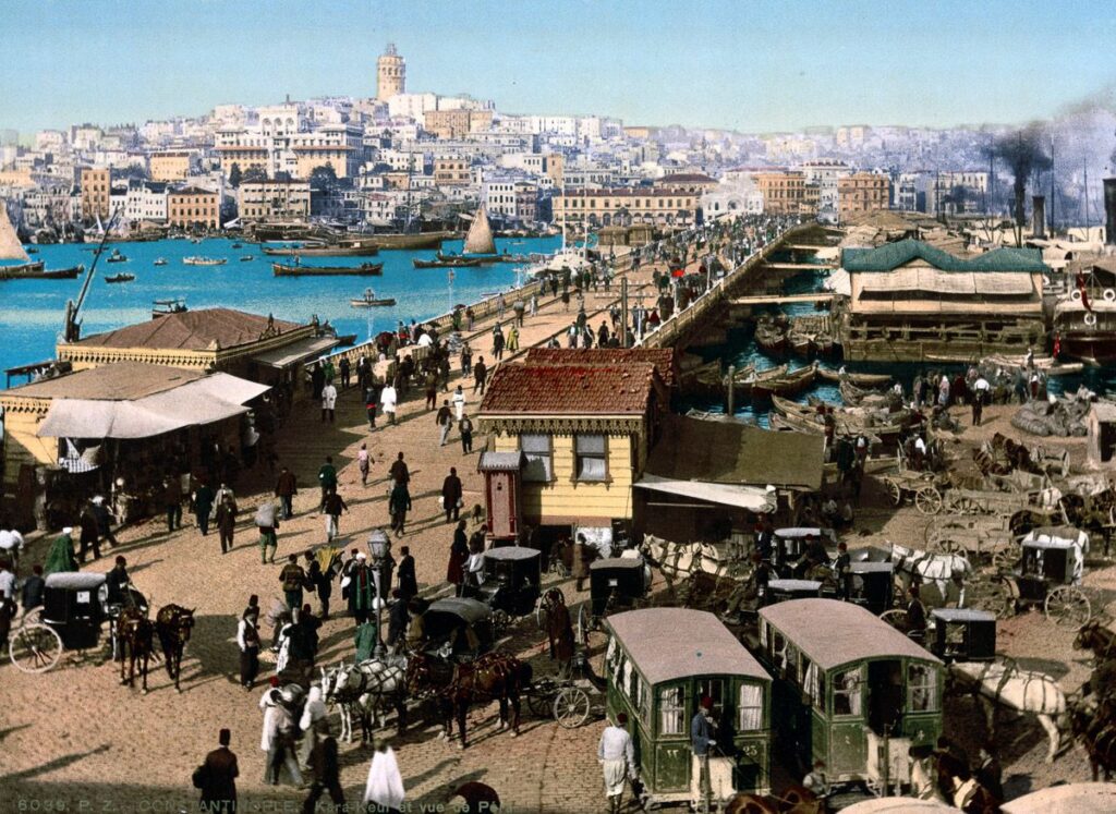 Sizlere 19. yüzyıldan kalma Photochrom tekniği ile renklendirilmiş İstanbul fotoğraflarını sunuyoruz. Orijinalleri Amerikan kongresi kütüphanesindedir. - istanbul 11