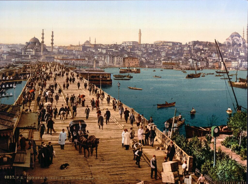Sizlere 19. yüzyıldan kalma Photochrom tekniği ile renklendirilmiş İstanbul fotoğraflarını sunuyoruz. Orijinalleri Amerikan kongresi kütüphanesindedir. - istanbul 13