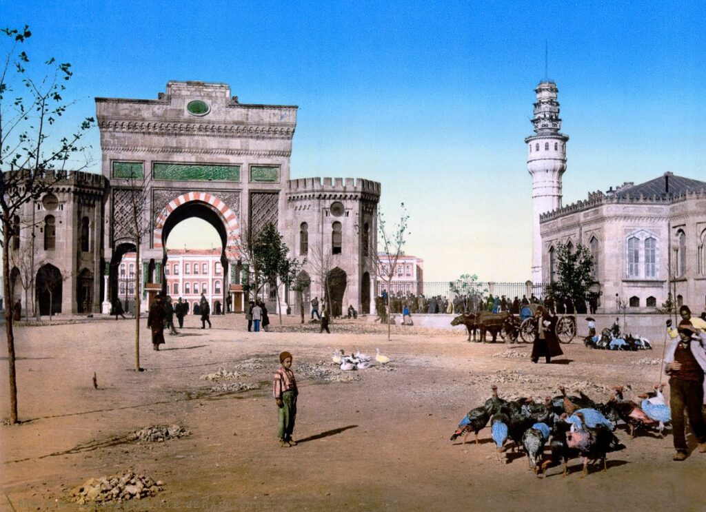 Sizlere 19. yüzyıldan kalma Photochrom tekniği ile renklendirilmiş İstanbul fotoğraflarını sunuyoruz. Orijinalleri Amerikan kongresi kütüphanesindedir. - istanbul 3