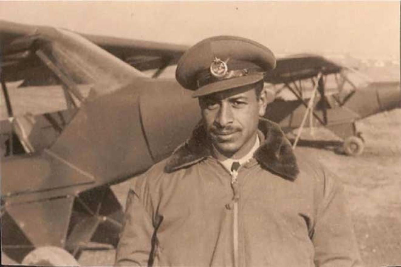 Dünyanın ilk siyahi pilotu: Ahmet Ali
