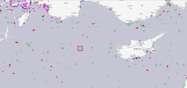 NAVTEX'i duyurduktan sonra, arama gemisi Oruç Reis ve bazı savaş gemilerinin, Kastellorizo ​​Adası kıyılarına açılmaya başladıklarında, Türkiye'nin S 400 sistemlerini etkinleştirdiğine dair bilgiler var. - turk savas gemi yerleri akdeniz