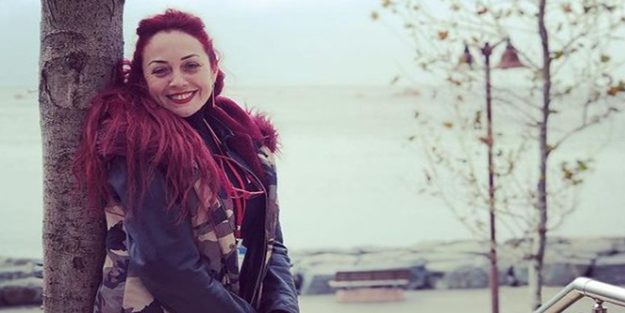 İstanbul Aydın Üniversitesi Eğitim Fakültesi’nde Okul Öncesi Öğretmenliği Bölüm Başkanı olarak görev yapan Dr. Öğr. Üyesi Aylin SÖZER, 29 Aralık 2020 Salı günü öğle saatlerinde bir kadın cinayetine kurban verilmiştir. Tüm sevenlerine başsağlığı dileriz. - aylin sozer kimdir