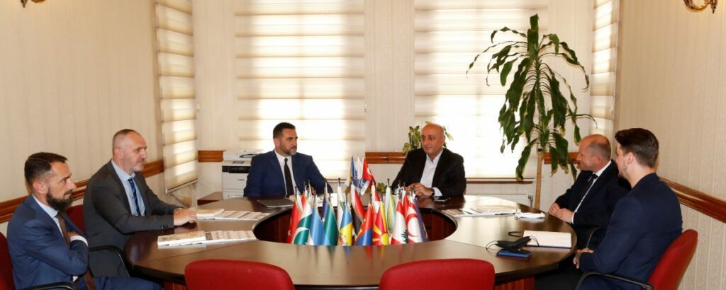 Bosna Hersek Federal Mülteciler ve Yerinden Olmuş Kişiler Bakanı Edin Ramic ve beraberindeki heyet, 18 Haziran 2021 tarihinde Türk Dünyası Belediyeler Birliği (TDBB)’ni ziyaret etti. - bosnahersek ramic tdbb
