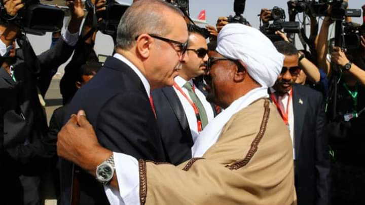 Sudan Hükümeti sabık Ömer el Beşir’i Uluslararası Ceza Mahkemesine teslim edileceğini bildirdi.Hesap verme zamanı‼️Çok iyi,diktatör hırsızların sonu eninde sonunda budur‼️‼️ - FB IMG 1628954376864