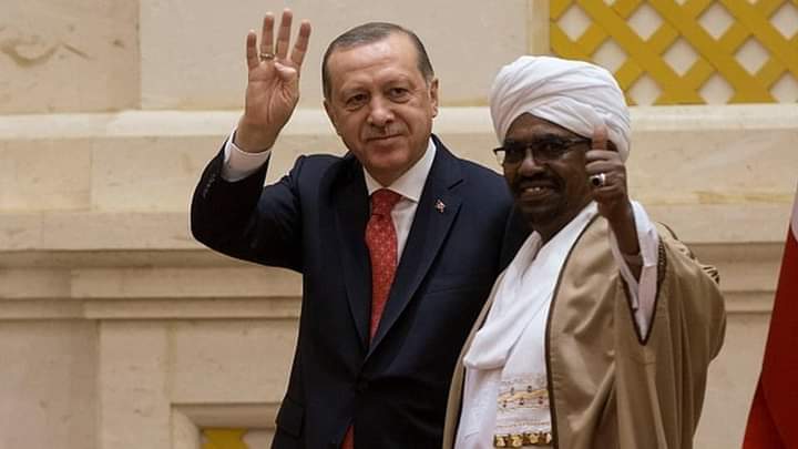 Sudan Hükümeti sabık Ömer el Beşir’i Uluslararası Ceza Mahkemesine teslim edileceğini bildirdi.Hesap verme zamanı‼️Çok iyi,diktatör hırsızların sonu eninde sonunda budur‼️‼️ - FB IMG 1628954379470