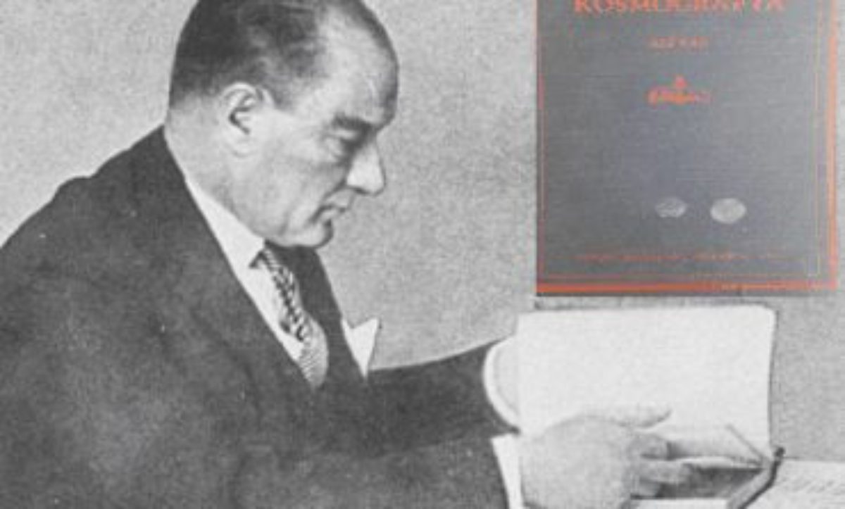 Yıl 1929.. Lise 3 ders kitabı. Adı: Kozmografya.. Yazarı Ordinaryüs Prof. Dr. Ali Yar. Atatürk’ün isteği ile yazıldı. - kozmografya ataturk egitim derskitabi