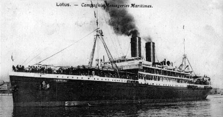 ATATÜRK VE BOZKURT-LOTUS DAVASIBu dava; demokratik, laik Türkiye Cumhuriyeti’nin yalnız ulusal alanda değil, uluslararası alanda da büyük başarılar kazanmasının bir örneğidir.Bozkurt-Lotus davası; Fransız bandralı ticaret gemisi Lotus’un, Türk bandralı kömür yüklü Bozkurt gemisine, Ege Denizinde 2 Ağustos 1926 gecesi çarparak batmasına neden olması ve 8 Türk denizcisinin hayatını kaybetmesi sonucu ulusal ve uluslararası alanda başlayan hukuksal sürecin ve davaların adıdır.Kaza sonrası Fransız gemisinin nöbetçi kaptanı Demons  tutuklanmıştır.Fransız basını ve yönetimi, Türk yargısına karşı, ağır ve haksız suçlamalarda, hatta tahriklerde bulunarak, dünya kamuoyunu ve uluslararası örgütleri, Türkiye aleyhine bir kampanyaya çekmek telaşı ve gayreti içinde olmuşlardır.Bu telaş ve gayretin asıl nedeni ve kaynağı, üç yıl önce “Lozan Barış Andlaşması” ile “kapitülasyon’ların” kaldırılmış olmasıdır. Latince kökenden gelen ”kapitülasyon” kelimesi “şartlar, koşullar, maddeler” manasına gelen “capitula” sözcüğünden türemiş olup “teslim olma” anlamına gelmektedir..Geçmişte Türk-Osmanlı topraklarında, ayrıcalıklara ve bağışıklıklara sahip olan yani devleti bir nevi teslim alan yabancılar, genç Türkiye Cumhuriyetinde, imtiyazlarını kaybetmelerini, işledikleri suçlardan ötürü Türk yargısına tabi olmalarını kabul ve hazmedemiyorlardı.Davanın uluslararası bir yargı organında görülmesi konusu gündeme geldi. Olayın devamını dönemin Adliye Vekili Mahmut Esat Bey şöyle anlatmaktadır:“Bir gün Atatürk ve İnönü beni nezdlerine çağırdılar. Meseleyi bir daha izah etmemi emrettiler. Anlattım ve sözlerimi şöyle tamamladım. ‘-Paşam, Lahey Adalet Divanına gidelim, kimin haklı olduğu meydana çıksın. Ben hakkımızdan eminim. Müsaade ederseniz, davamızı ben müdafaa edeyim. Kaybedersem memlekete bir daha dönmem…”Bu sözler üzerine Atatürk şu şekilde cevap verir:  “Güle güle git, kazanacaksın. Kazanmasan da bu memleket seni bağrına basacaktır.”Davanın intikal ettiği “Lahey Uluslararası Daimi Adalet Divanı’na” büyük baskılar yapılmasına rağmen, Divan 7 Eylül 1927 tarihinde “Türkiye’nin; Lotus-Bozkurt sorunu ve davasında uluslararası hukuka aykırı hareket etmediği ve haklı olduğunu” karara bağlamıştır.  Türkiye’yi temsil eden, Türk tezini savunan ve kazanan Mahmut Esat ve arkadaşları 17 Eylül 1927 tarihinde trenle İstanbul’a geldiler ve törenle karşılandılar.  Medeni Kanun’un kabul edilmesi nedeni ile haklarına kavuşan Türk kadınları, karşılayıcılar arasında en büyük ve en çoşkulu kitleyi teşkil etmekte idiler.Heyet üyeleri aynı gün geç saatlerde İsmet Paşa ile birlikte Cumhurbaşkanı Mustafa Kemal Paşa tarafından kabul edildiler.Atatürk, 1934 yılında Soyadı Kanunu’nun yürürlüğe girmesi ile bu davadaki çalışma ve başarısından ötürü kendisine “Bozkurt” soyadını vermiş ve bu suretle Mahmut Esat Bozkurt, tarihdeki yerini almıştır.Lahey Uluslararası Sürekli Adalet Divanı, Lotus-Bozkurt davası bitip karara bağlandıktan sonra, Atatürk’e verilmek üzere tunçtan yapılmış bir “Bozkurt Heykeli” hediye eder.Bu hediye ödül; yeni kurulan Türkiye Cumhuriyeti’nin ve kurucusu Mustafa Kemal’in, uluslararası alanda kazandığı hukuk savaşının ve zaferinin bir simgesidir.En üst düzeydeki bir Uluslararası Yargı organının, davasını gördüğü bir devletin başkanına, bu şekilde bir hediye-ödül vermesinin tarihde örneği yoktur.Çünkü bü ödül, tarihde bir benzeri bulunmayan bir kişiye “Mustafa Kemal Atatürk’e” verilmiştir.Av.A.Erdem AKYÜZ - lotus silebi bozkurt