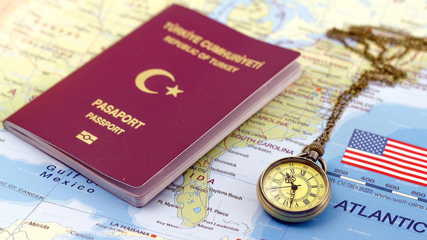 Türk vatandaşlığı hakkı elde edebilmek için bir kaç alternatif vardır. bunlar aşağıda açıklanmaya çalışılmıştır: - tsr00005637268706832493234