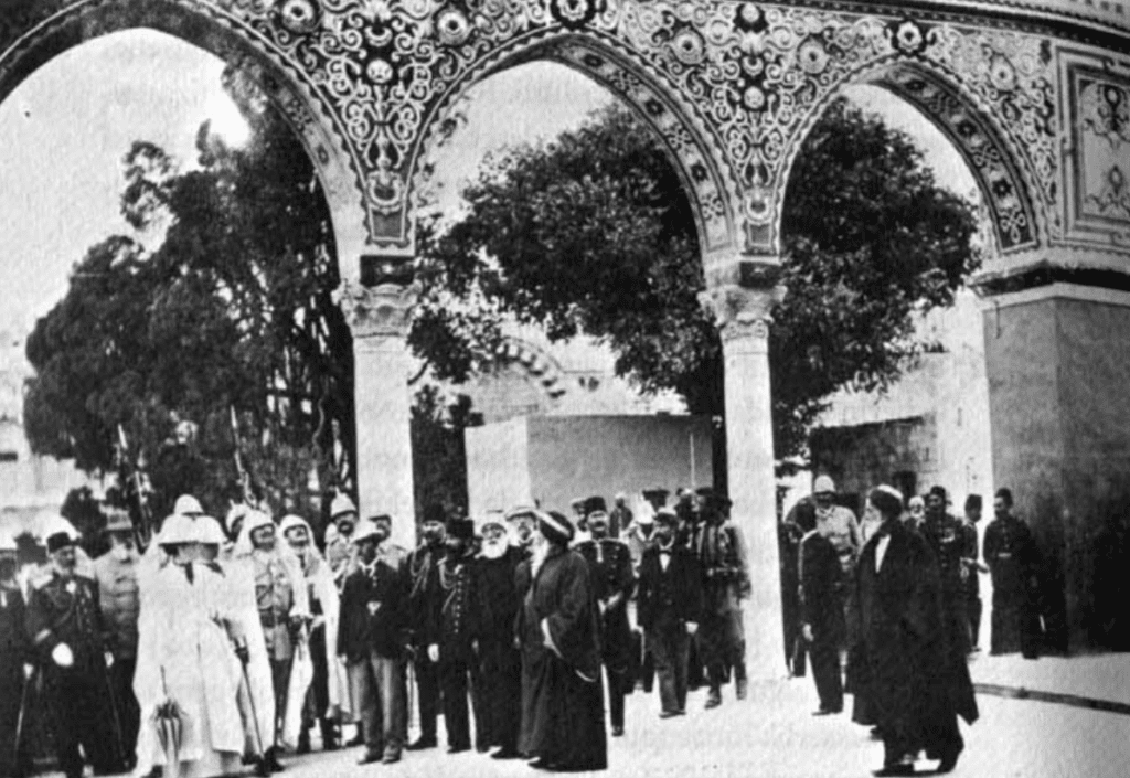 Istanbul - Konstantinopel 1917 in historic filmshots HD - almanIIwilhelm kudus