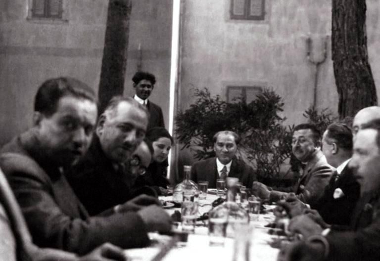 Cumhuriyetimizin kurucusu Gazi Mustafa Kemal Atatürk'ün bugüne kadar pek bilinmeyen fotoğrafları: - 12 1rp3Ataturk