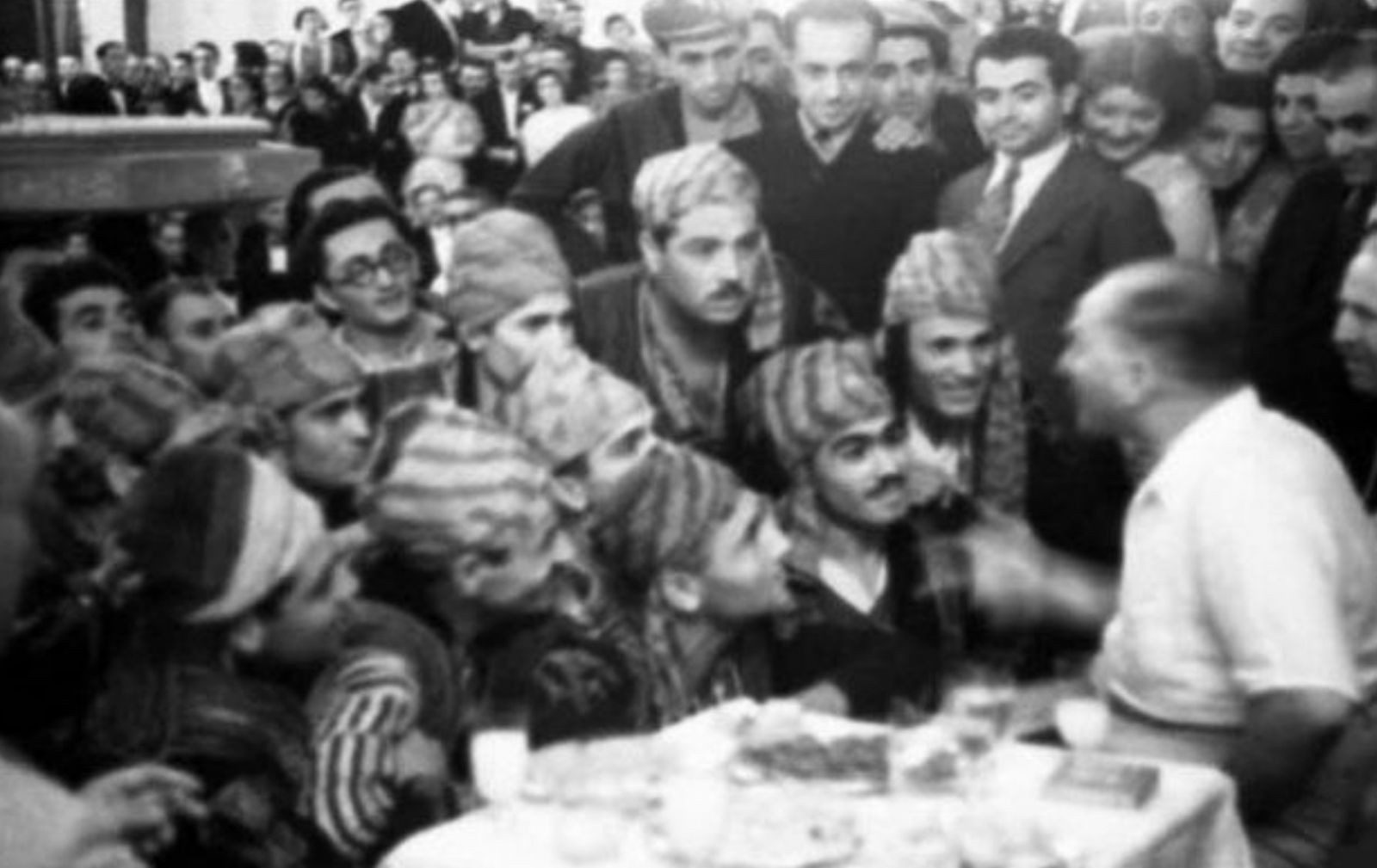 Cumhuriyetimizin kurucusu Gazi Mustafa Kemal Atatürk'ün bugüne kadar pek bilinmeyen fotoğrafları: - 25 vwvwAtaturk