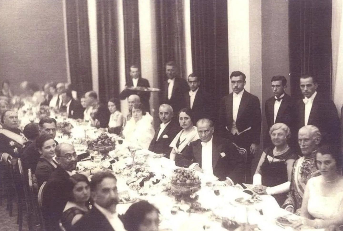 Cumhuriyetimizin kurucusu Gazi Mustafa Kemal Atatürk'ün bugüne kadar pek bilinmeyen fotoğrafları: - 5 aZduAtaturk