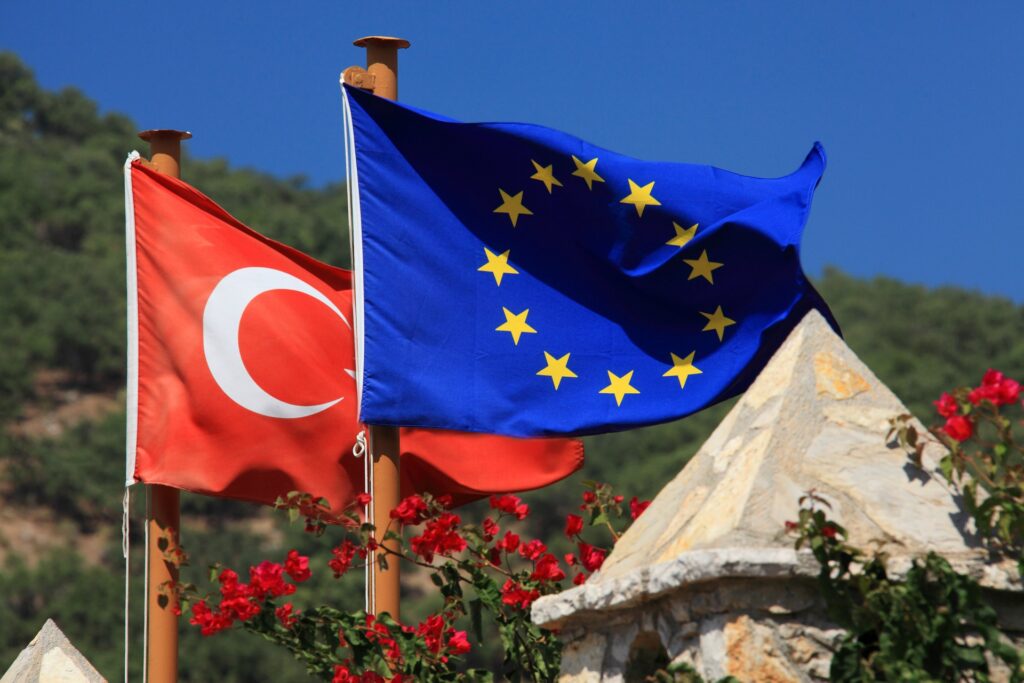 Avrupa Birliği, Türkiye ile ilişkilerini hem düzeltmek istiyor, hem de Türkiye’ye ayar vermeye çalışıyor. - avrupa birligi turkiye