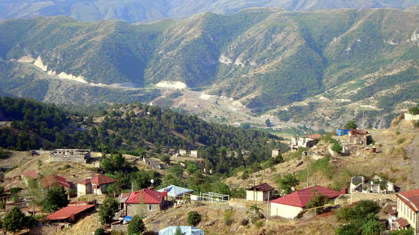Bizə Ermənistanın Laçın yolu ilə mina daşımasına dair məlumatlar verilib