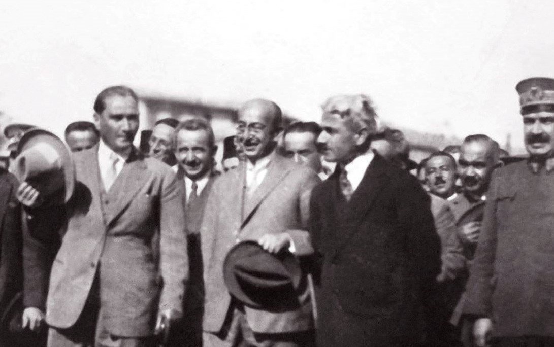 Atatürk ve Türkçülük
