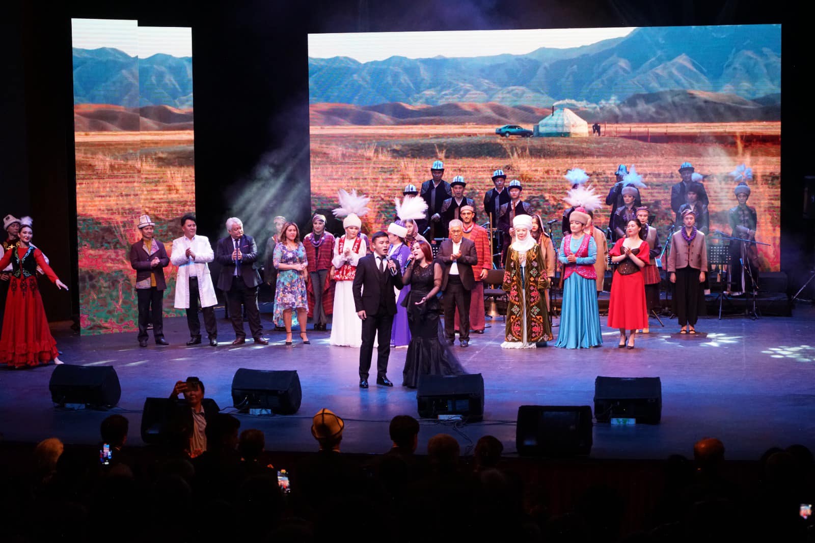 Türk Dünyası Antalya’da Kırgızistan Kültür Günlerinde Buluştu