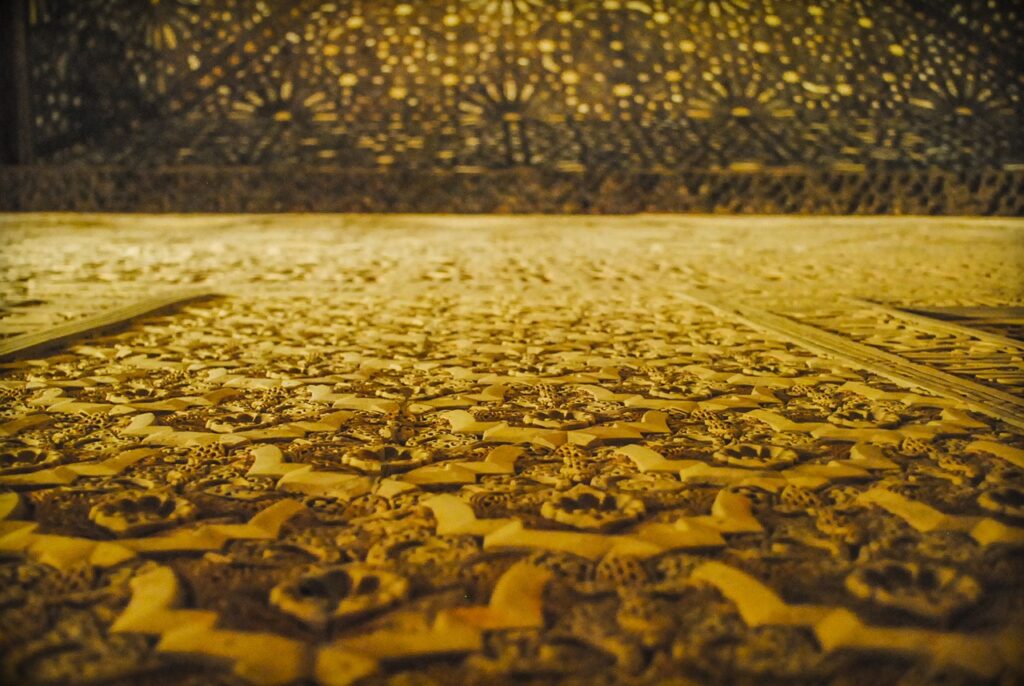 KUR’AN’ın Arapça inme sebebini açıklayan Ayetler! - arapca alhambra duvarlari