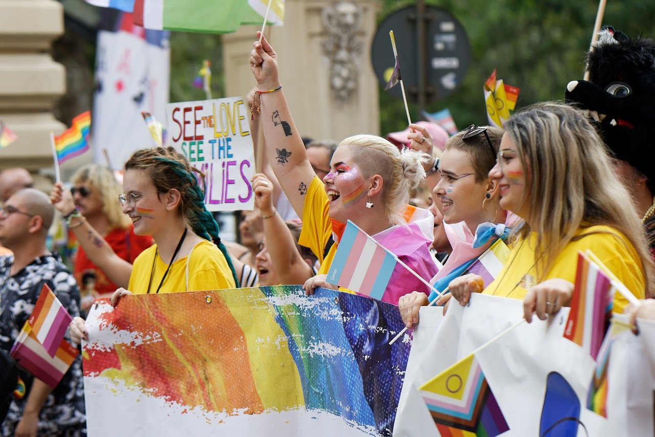 ABD’li gençlerin % 28 kendisini LGBT olarak tanımlıyormuş! - lgbt derneklerinin protesto yuruyusleri