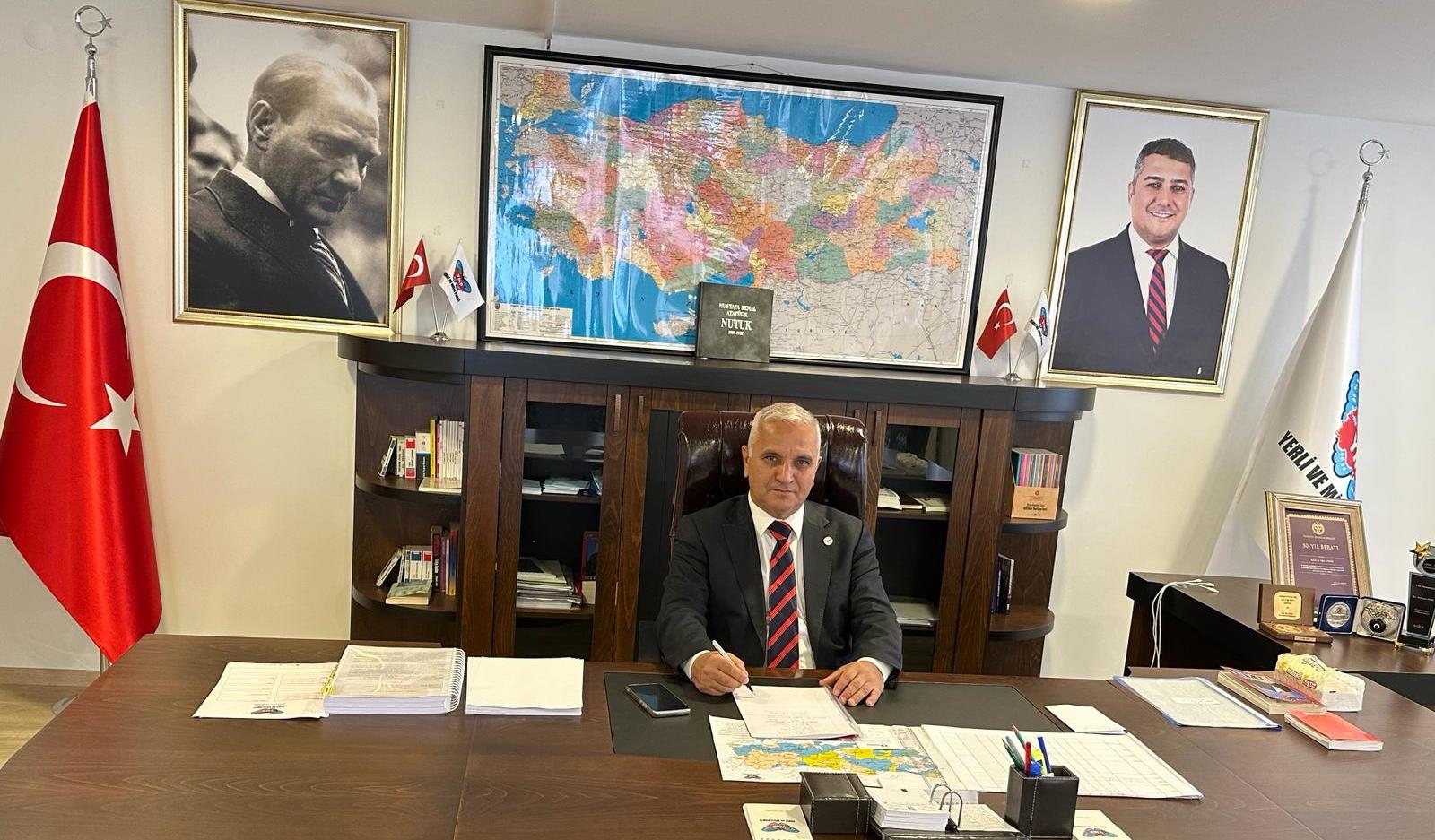 Yerli ve Milli Parti Genel Başkan Yardımcısı Mehmet Atıcı, AKP iktidarının eğitim politikasını eleştirdi. Eğitimde büyük bir istikrarsızlığın hakimiyet kurduğunu belirten Atıcı, "AKP sebebiyle son iki yılda 1 milyon 390 bin öğrencimiz akademik hayatından vazgeçmek zorunda kaldı"dedi. - mehmet atici ymp
