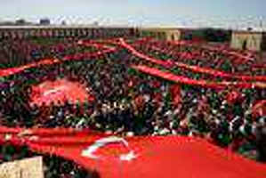17 MAYIS CUMHURİYET MİTİNGİNE ERGENEKON BASKISI