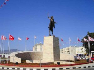 TSK Onurunu Korumalı Tarihine ve Atatürkçü Personeline Sahip Çıkmalı, Erdoğan’ın Askeri Olmamalıdır