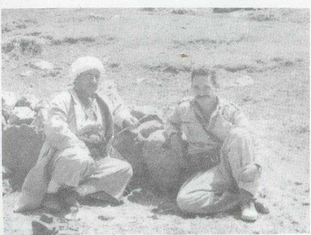 Kürtlerin İlan Edilmemiş Genelkurmay Başkanı Tsuri Saguy (Sağda) ve Molla Mustafa Barzani-Irak’ın Kuzeyi