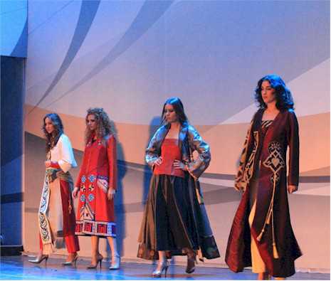 Expo'da Defile