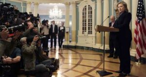 Clinton: Wikileaks’in Yaptığı Alkışlanacak Birşey Değil