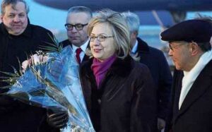 Clinton, Kırgızistan’da