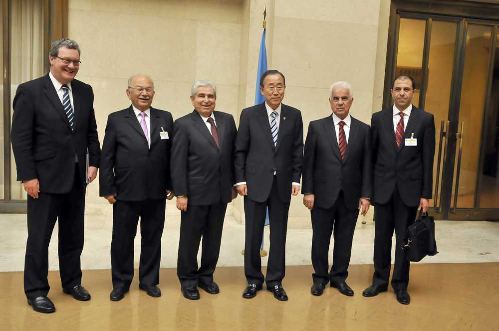CB EROGLU - HRISTOFYAS - BAN KII MOON UCLU CENEVRE ZIRVESI