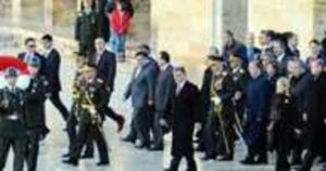 Anıtkabir’de buruk kutlama!