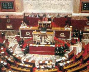 Fransız Meclisi karıştı