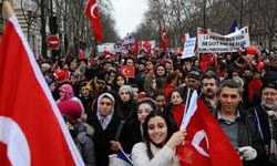 40 bin Türk Paris’i inletti