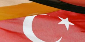 Türkler hukuksal olarak dışlanıyor