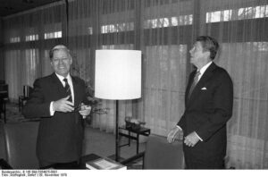 Alman Gizli Dosyalarında Helmut Schmidt’den Ronald Reegan’a Türk Şikayeti
