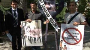 Azerbaycan’dan İran’a “Türkçe” Protestosu