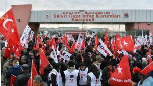 Silivri’de Tutsak Ümit Özdağ’: Bugünkü Durum ve Halk Hareketinin Yönlendirilmesi Üzerine Bir Değerlendirme