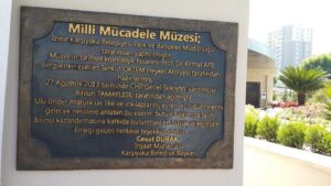 9 Eylul Ataturk Ilkeleri ve Inkilaplari Tarihi Enstitusu Muduru ve  Turkish Forum Yazarlarindan Profesor KEMAL ARI’nin basarili calismalarindan bir demet