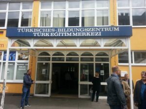 demokrasi ve eleştiriyi hazmedebilmek