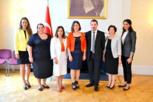 Ermeni Gazetesi Editöründen Ermenilere Hocalı Çağrısı