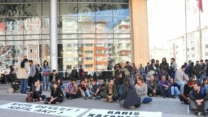 Ne İşleri Varmış Orada?