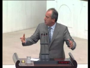 AKP’NİN YASAKLATTIĞI VİDEO